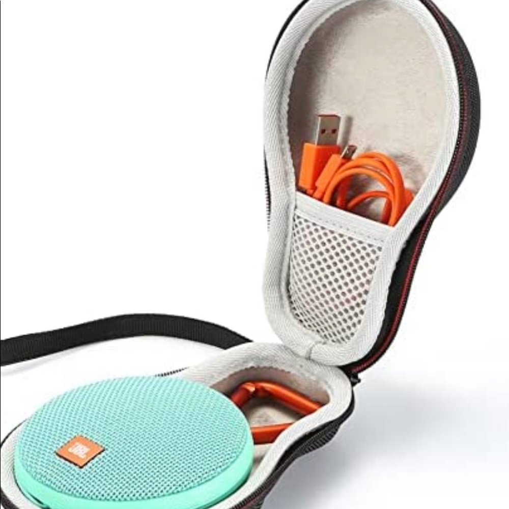 NWT Hard Travel Case for JBL Clip 2/JBL Clip 3 Wireless Bluetooth Speaker